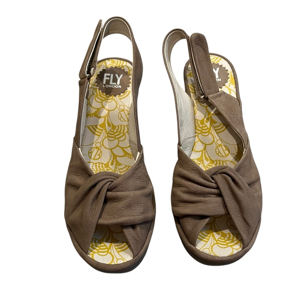 FLY London Yates Taupe Nubuck Wedge Sandal, Sz 39 - Picture 2 of 15